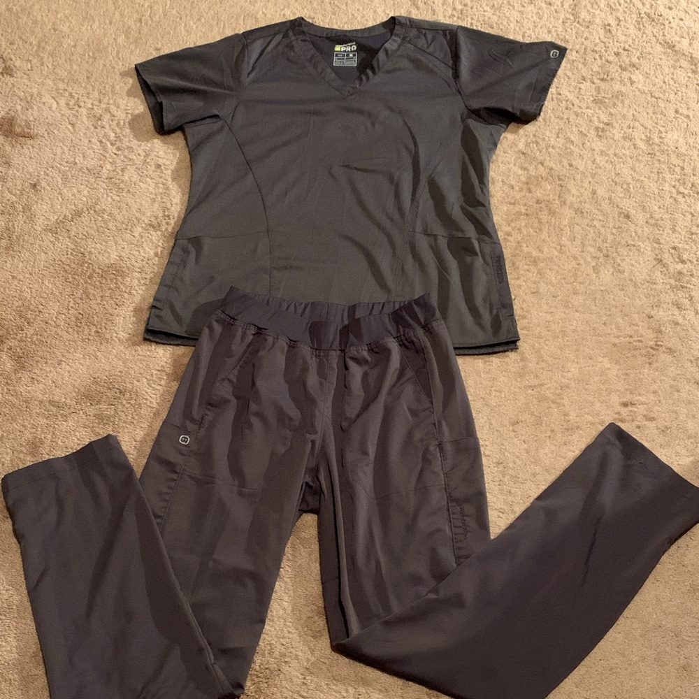 5 Full Sets Top/Bottoms WonderWink Women’s Scrubs